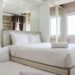 Well Furnished Studio Room At Signature Park Grande Apartment By Travelio